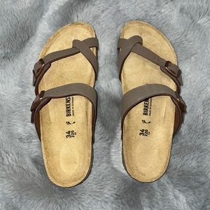 BRAND NEW BIRKENSTOCK!
